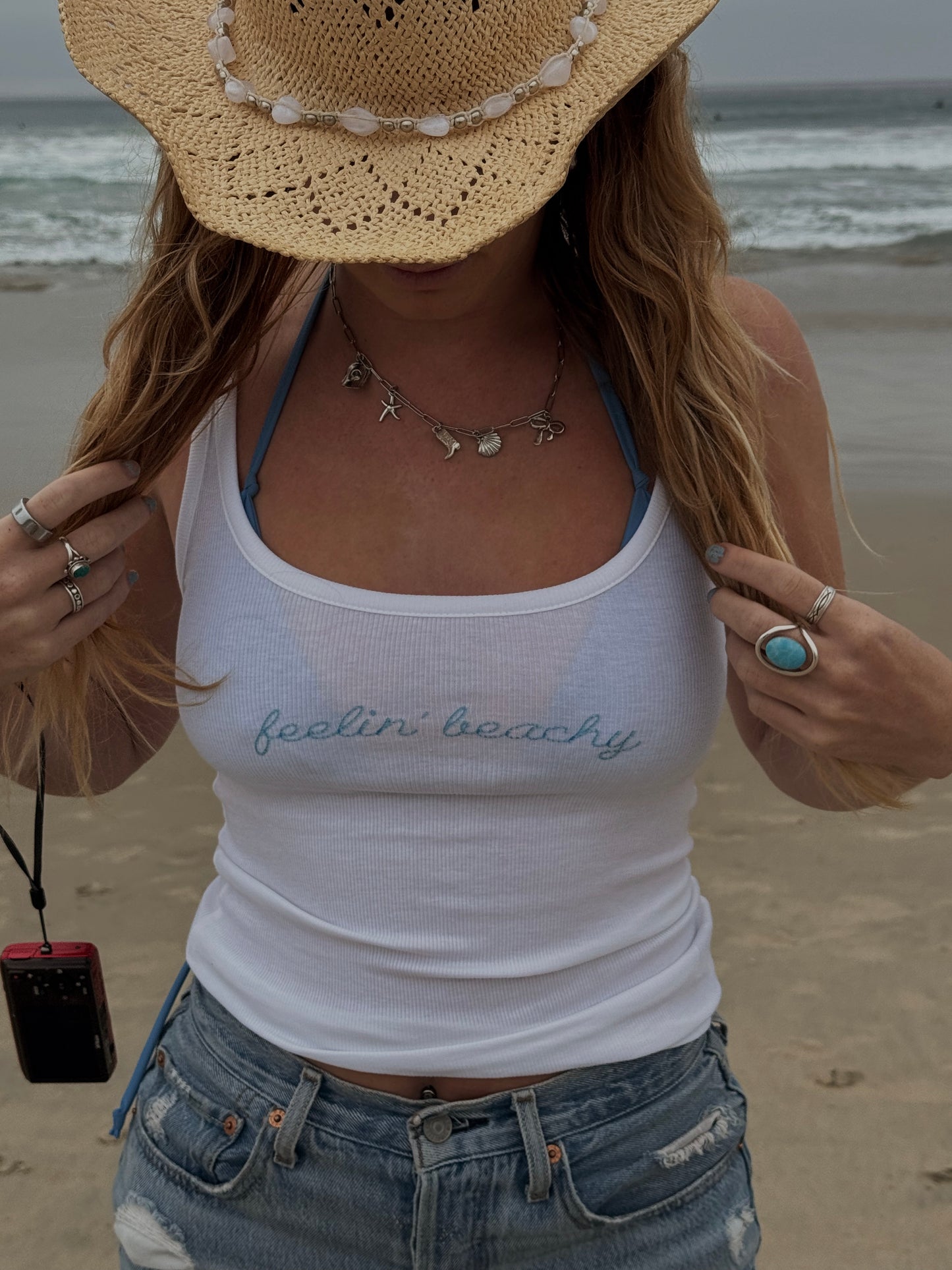 "feelin' beachy" og tank