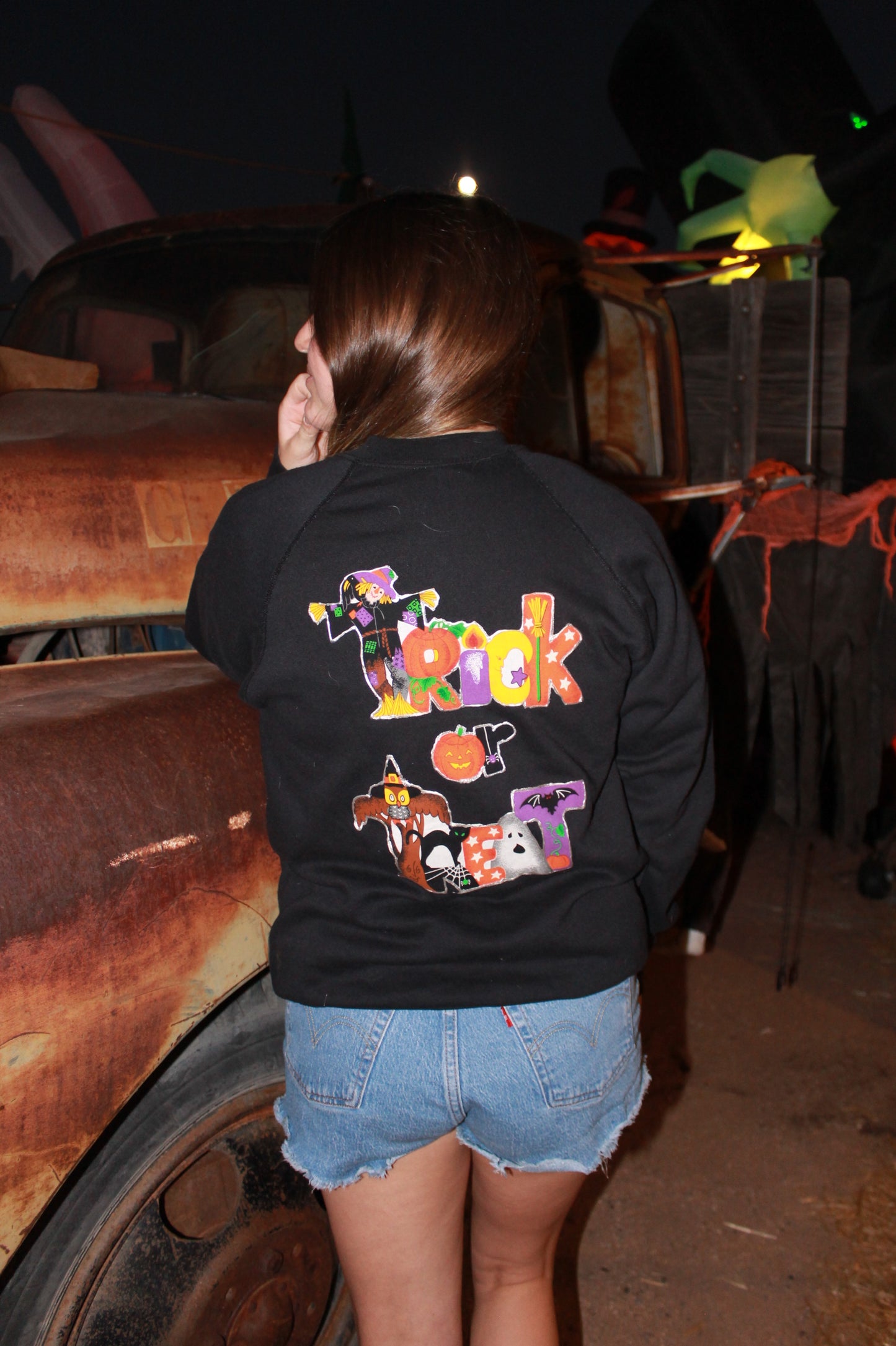 "trick or treat!" pullover