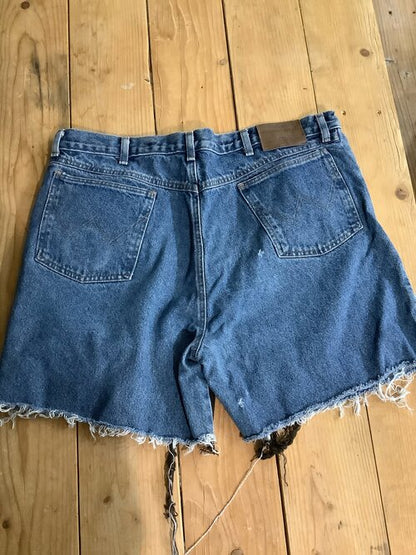 wrangler cutoffs