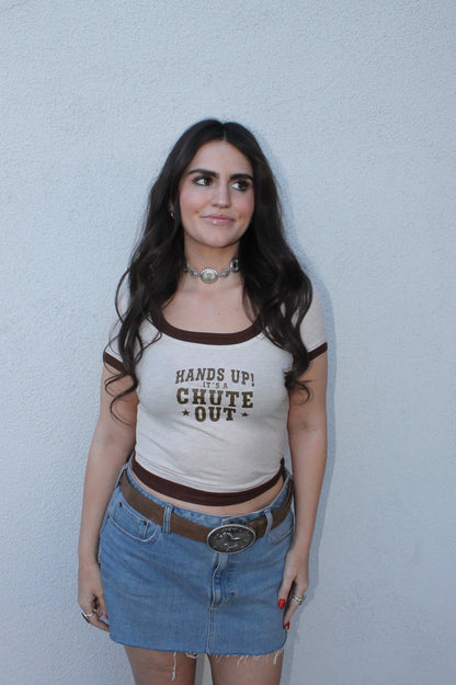 “chute out” og tee