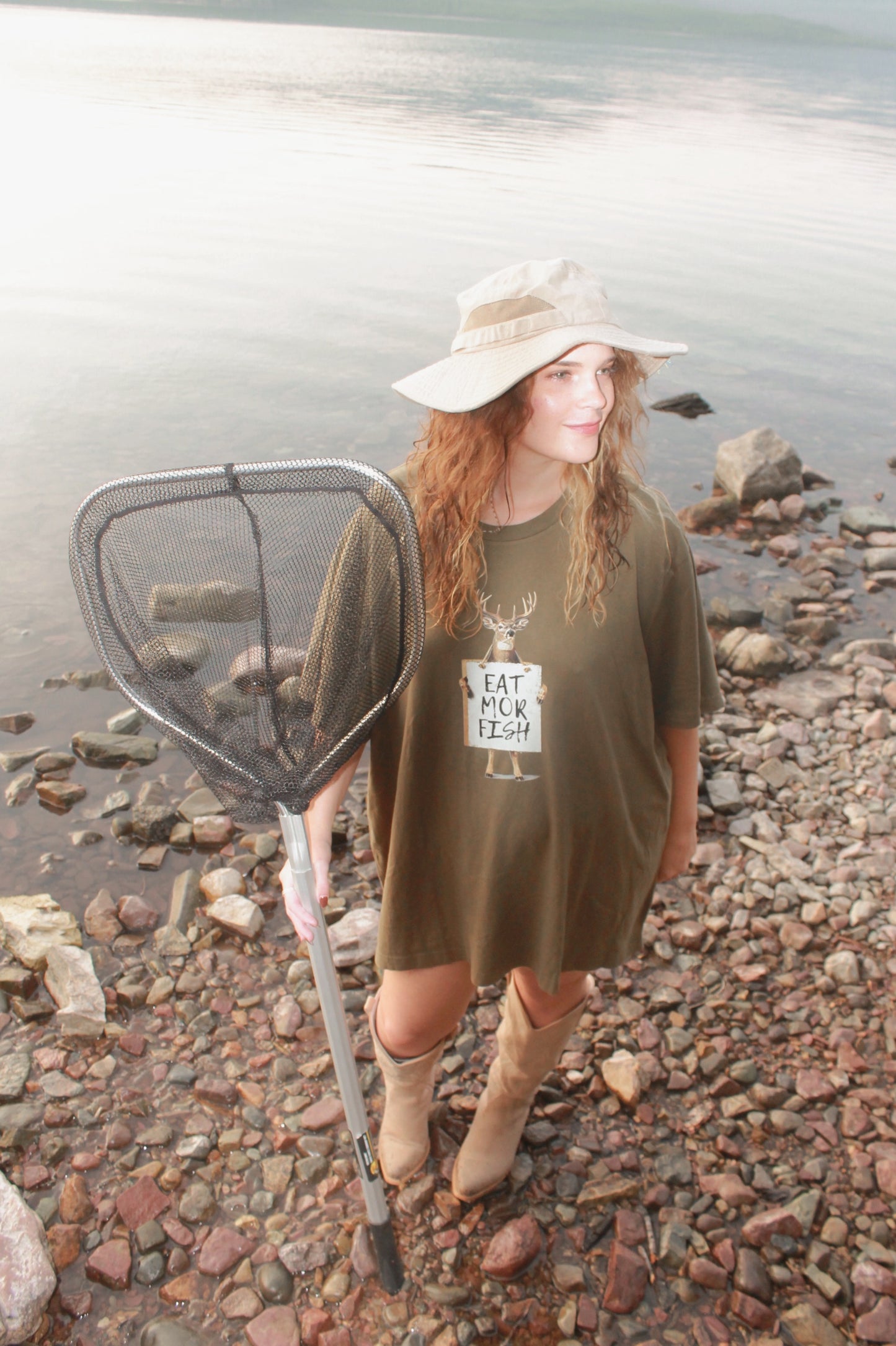 “eat mor fish” og tee