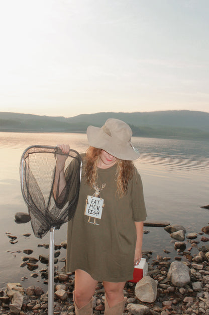 “eat mor fish” og tee