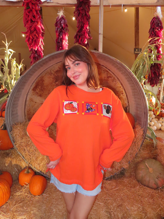 "spooky squared” pullover