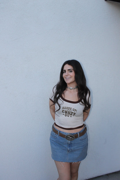 “chute out” og tee